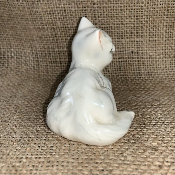 Vintage White Porcelain Cat Smiling Green Eyes Japan - Picture 6 of 10